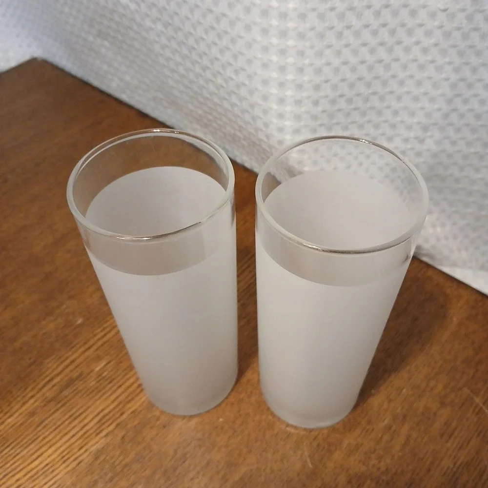 Vintage Libbey Tumblers Iced Tea Water Bar Glasses Frosted White Set of 2 READ